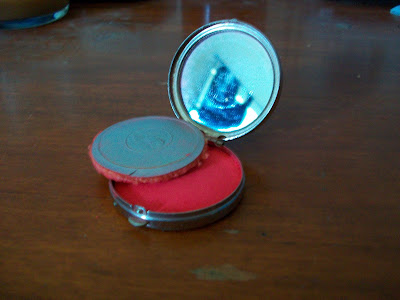 vintage makeup compact