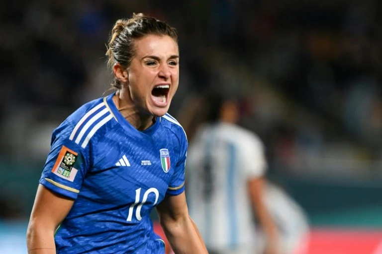 Sub Girelli heads late winner to give Italy perfect World Cup start