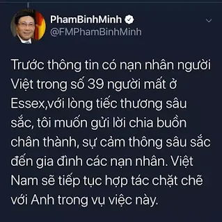 “Nhiễu điều phủ lấy giá gương...”