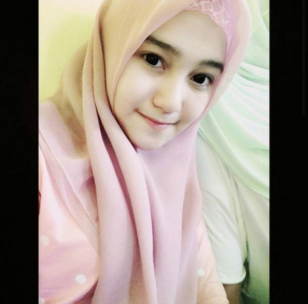 Kumpulan Foto Cewek Cantik  Berjilbab Terbaru 2022 Triviaries