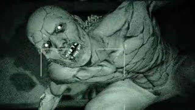 Spesifikasi PC Untuk OutLast    Ditengah pesatnya industri game yang terus melahirkan game – game baru, Game genre horror masih tetap eksis dan masih memiliki basis fansnya tersendiri. Di masa lampau game horror hadir dengan kehadiran beragam karakter dan tokoh penuh aura mistis dan menyeramkan, atau sekadar makhluk kegelapan yang siap untuk mencabut nyawa Sobat gadget begitu saja. Namun, seiring perkembangan zaman, lebih banyak pengembang yang lebih menekankan atmosfer horror yang kental sepanjang permainan. Game horror yang hadir dengan permainan karakter dianggap tidak lagi menarik oleh para gamer. Alhasil sebuah pengembang mencoba menghadirkan game horror pc dengan sebuah format gameplay yang jauh lebih menyeramkan dengan merilis game bernama OutLast.  Outlast merupakan sebuah game horror PC survival yang dibuat oleh Red Barrels Studios. Pengembang berusaha menghadirkan game horror baru dengan bentuk baru nan mumpuni yang diyakini merupakan format terbaik untuk menimbulkan rasa takut dan mungkin saja, mimpi buruk untuk Sobat gadget. Pengembang  berhasil memancing rasa penasaran banyak gamer dengan gameplay berbeda dibanding game survival horror lain. Gabungan gameplay, atmosfer, dan sounds serta unsure kejutan – kejutan lain diharapkan membuat bulu kuduk Sobat gadget berdiri sepanjang permainan.     Kehadiran game OutLast ini merupakan sebuah angin segar