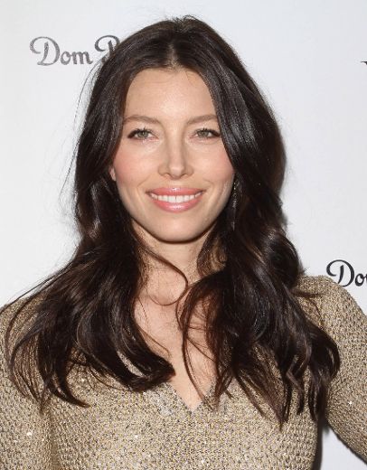 Actress Jessica Biel has started planning for her impending wedding to pop 