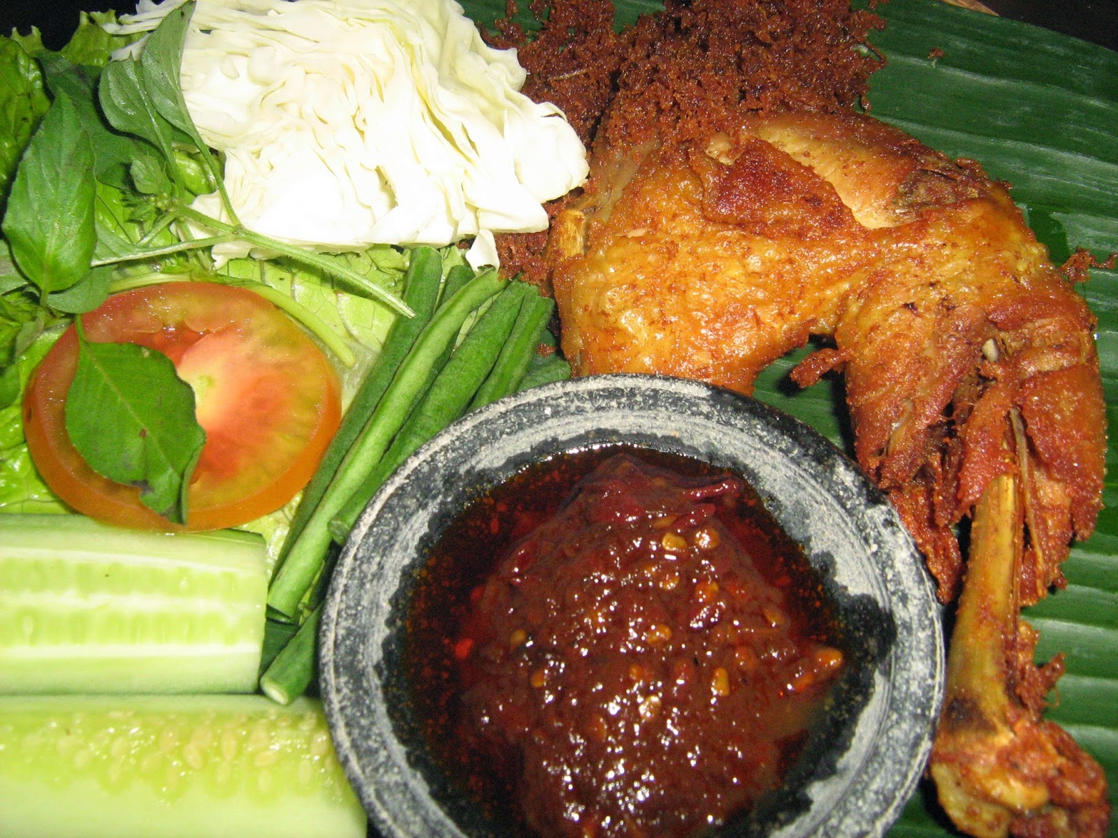  Resep  Cara Membuat Ayam  Goreng Gurih  Empuk  Dan  Sambal 