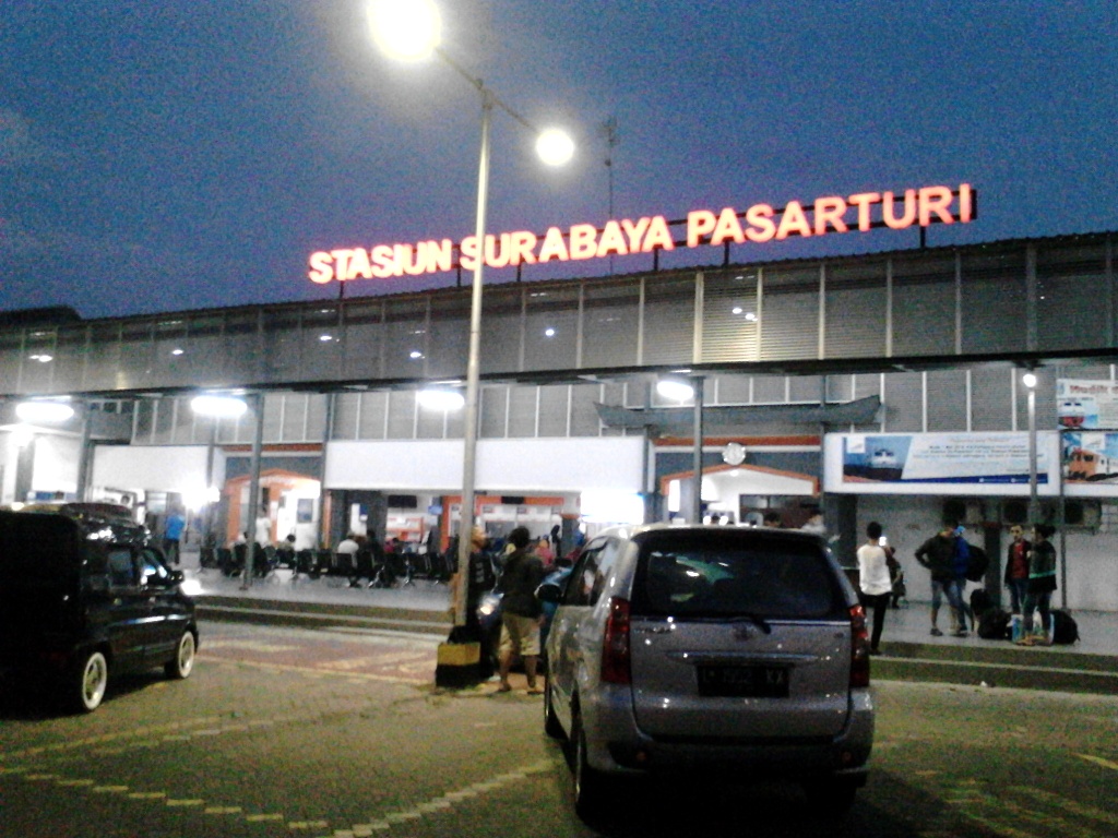 Sekilas Tentang Stasiun  Surabaya Pasar  Turi  Travel 