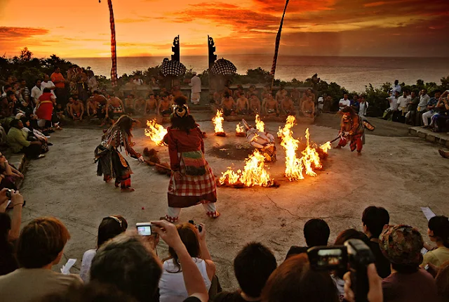 Erupción del Monte Agung, Bali, Vacaciones en Bali, aventura, surf, tomar el sol, luna de miel