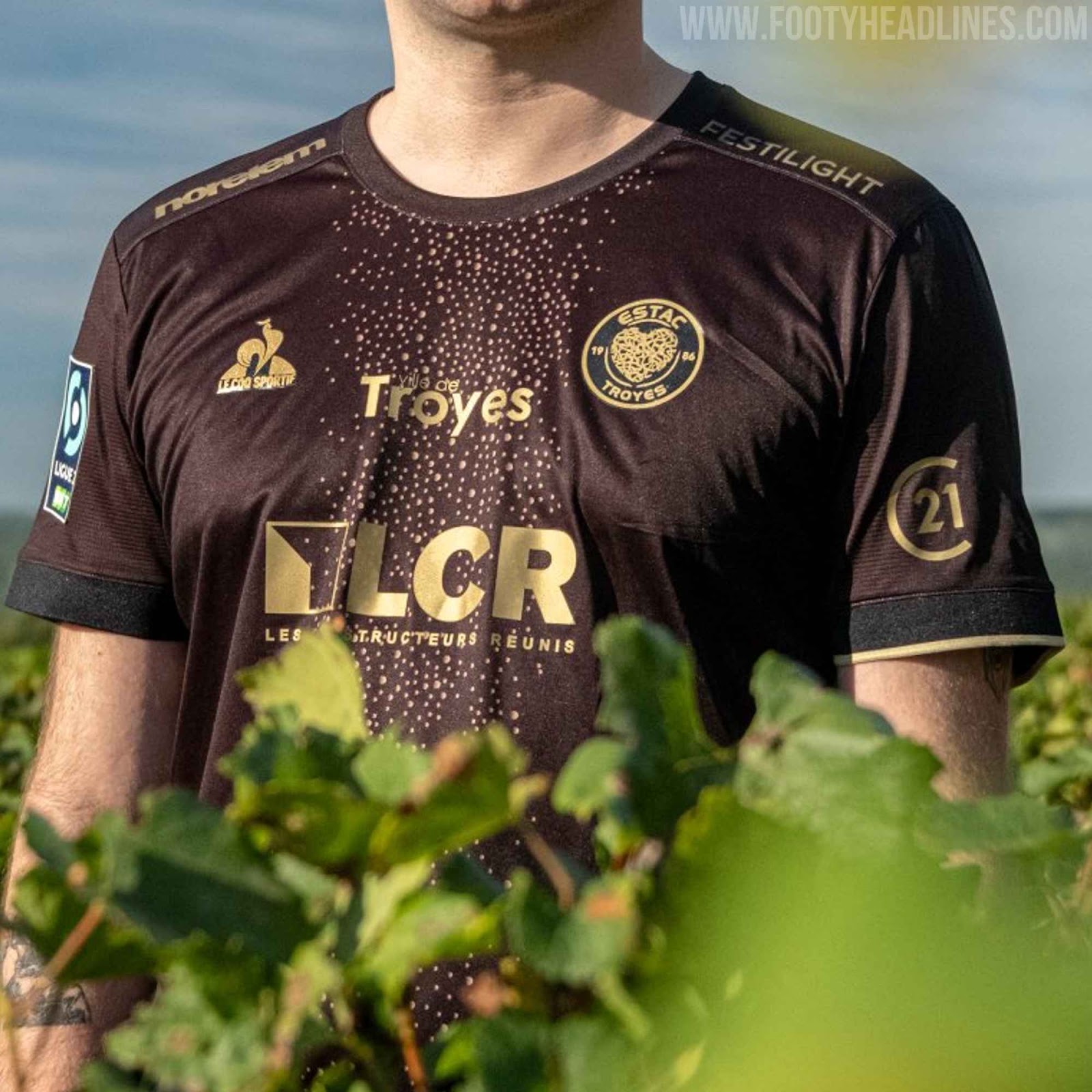 Champagne Tribute: Black & Gold ESTAC Troyes 23-24 Third Kit Released - Footy  Headlines