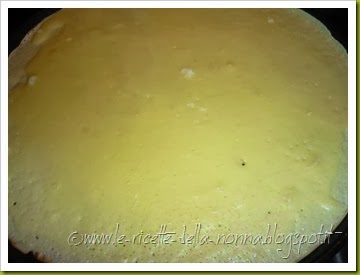 Crespelle vegetariane con cipolla rossa e funghi (5)