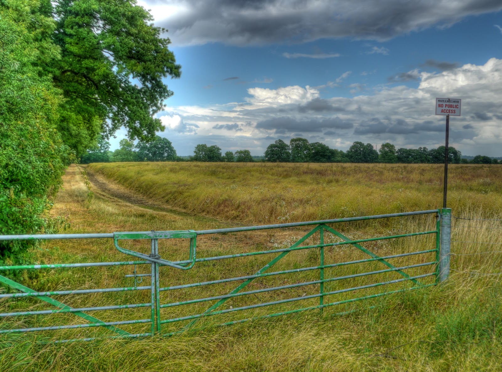 P1140538_2_3_4_5_6_7_tonemapped.jpg