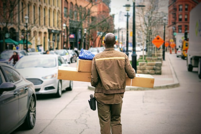 Meta Partners with DoorDash to Deliver Small Items Within 48 Hours: WSJ