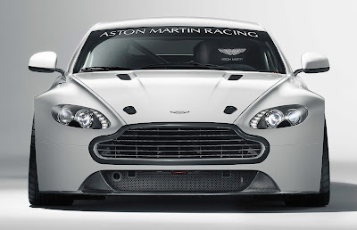 2011 Aston Martin Vantage GT4 Wallpaper