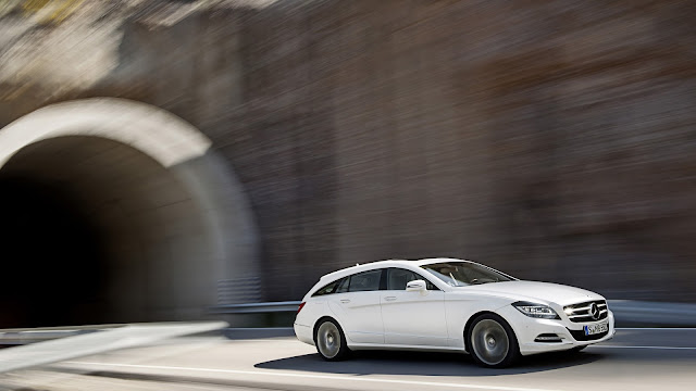 Mercedes Benz CLS 250 CDI White Speeding