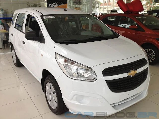 Nova Chevrolet Spin LS 2013 - branca