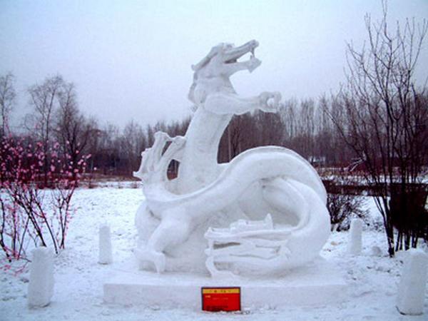 Amazing Creative Incredible Snow Sculptures Seen On www.coolpicturegallery.us