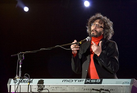 fito en voces solidarias