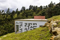 San Elena Rectangle Hillside House Design with Roof Entrance