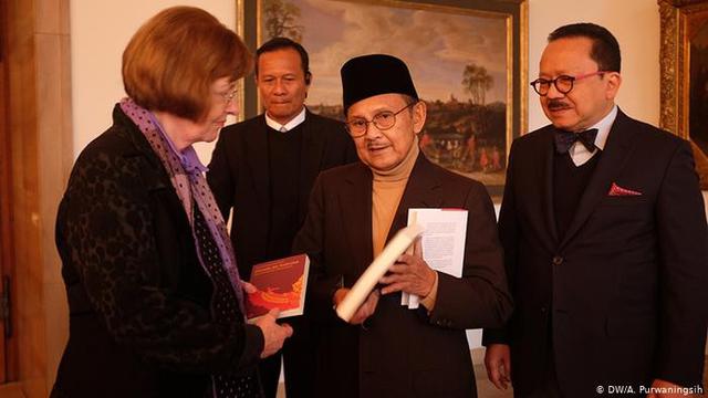 Sempat di Juluki Mr Crack Sebelum BJ Habibie Meninggal Dunia