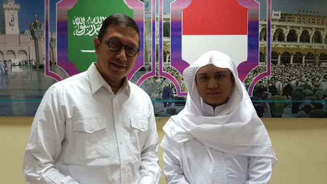 Wow, Orang Indonesia Menjadi Imam Di Makkah!
