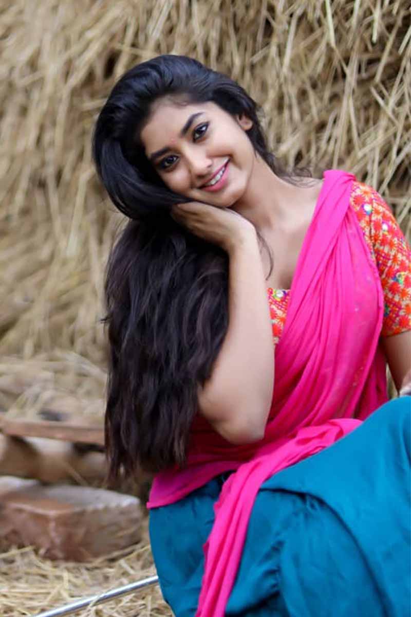 Actress Priyanka Kumar Latest Photos in Half Saree