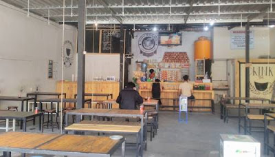 Warung Kopi Mbah Sangkil, Semampir