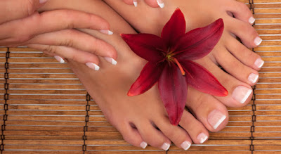 Home bath to treat and prevent fungal foot