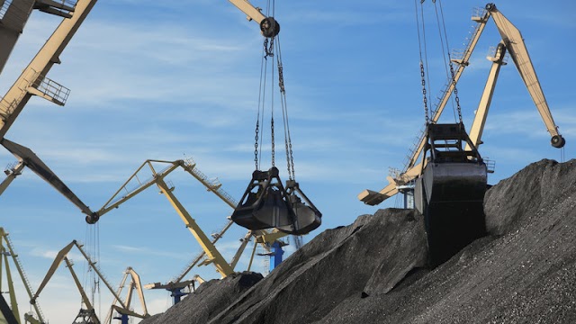 Η Ινδία στοχεύει να αυξήσει τις εισαγωγές ρωσικού άνθρακα μέσω του Βλαδιβοστόκ