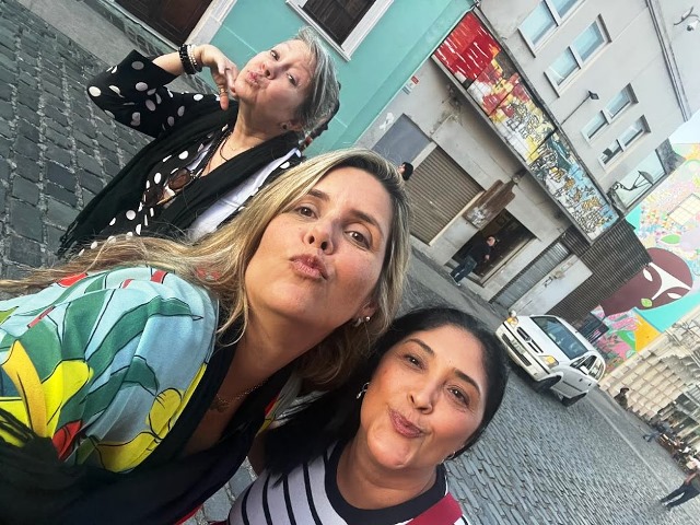 Daniela Cascardo do Viajando com Daniela, Regina Oki do Turista Full Time e eu em Curitiba, no Paraná