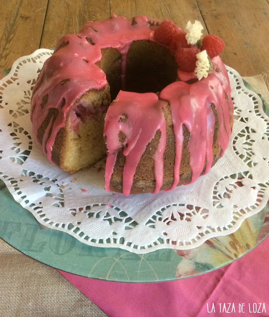 bundt-cake-de-frambuesas-y-limón