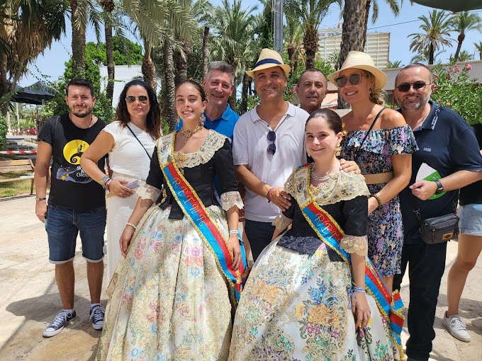CONTIGO critica la cobertura de la televisión pública valenciana en las fiestas de Elche.