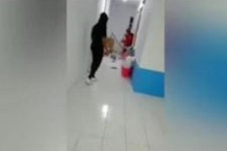 Viral Istri Sah Ngamuk di Kosan Janda, Suami Keluar Kamar Pakai Handuk