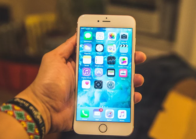 Apple iPhone 6S Plus Unboxing