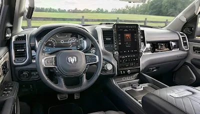 2025 RAM 1500 interjeras