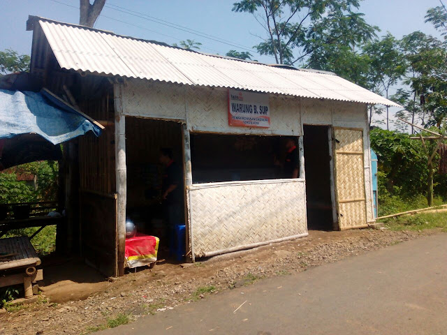 Bedah Warung Pemberdayaan Ekonomi Dhuafa yang sudah dilakukan Lazismu Jember