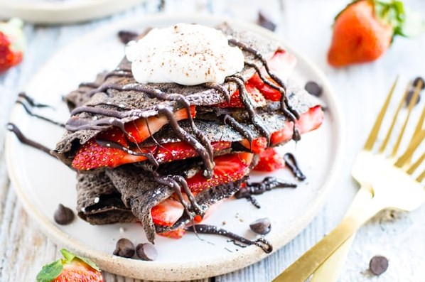PALEO CHOCOLATE CREPES WITH STRAWBERRIES
