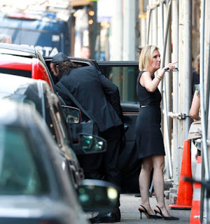 Dara Kravitz coming out of her car