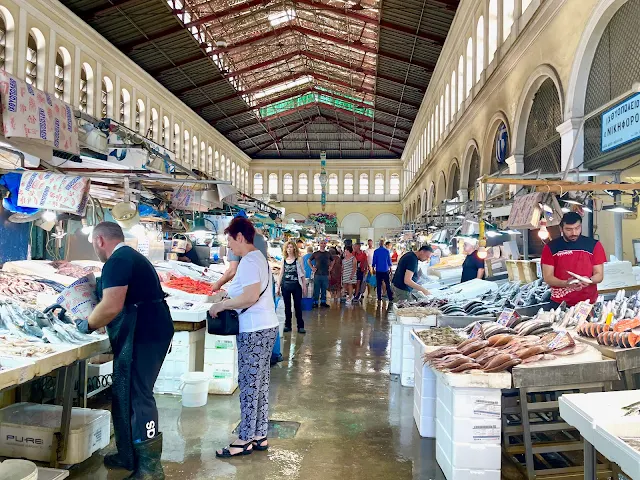 Atina gezilecek yerler Varvakeios pazarı