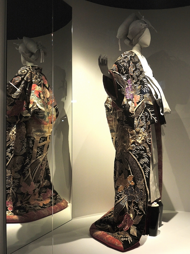 Parijs: Musée Quai Branly :  "Kimono" + vaste collectie