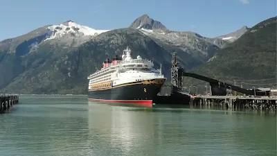 Disney Alaska Cruise: Disney Wonder Cruise Ship in Skagway (Alaska)