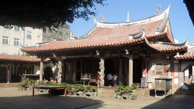 鹿港龍山寺正殿