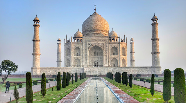 10 Best Places To visit In Agra