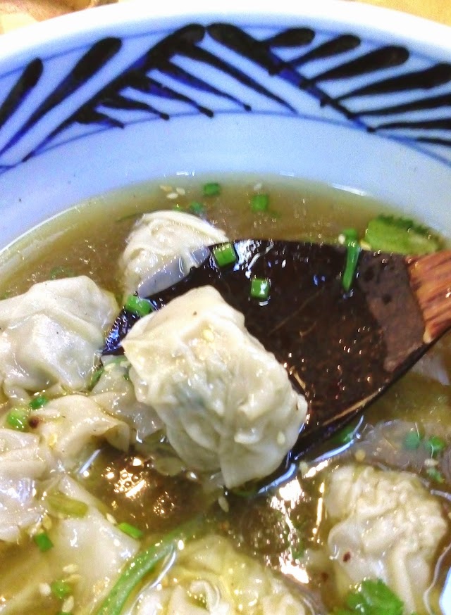 British Man loves Pancit Molo : An Ilonggo Favorite