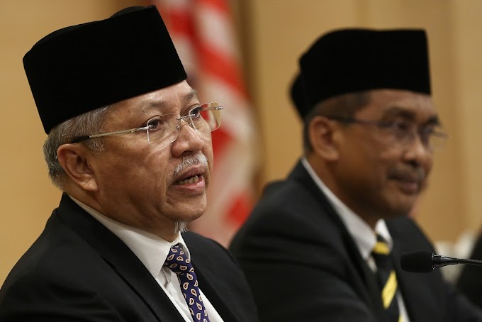 MN yang buat pelawaan rasmi kepada Bersatu, kata Annuar