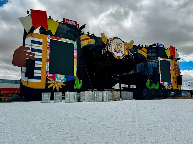  Irecê dá início ao maior São João da Bahia com grandes atrações e clima de festa nesta quarta-feira (18)