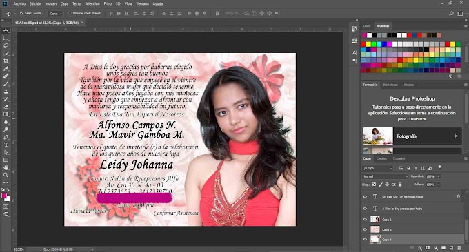 Tarjeta de invitación fondo floral quinceañera