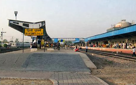 Railway Station in Delhi Cantt