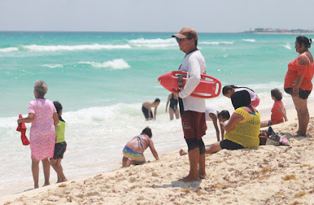 Emite gobierno municipal recomendaciones para disfrutar las playas con seguridad