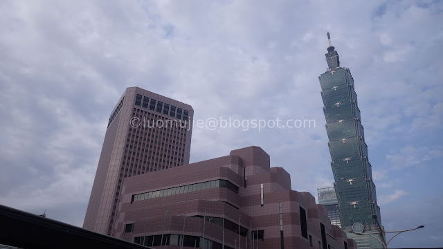 Taipei Double-Decker Sightseeing Bus