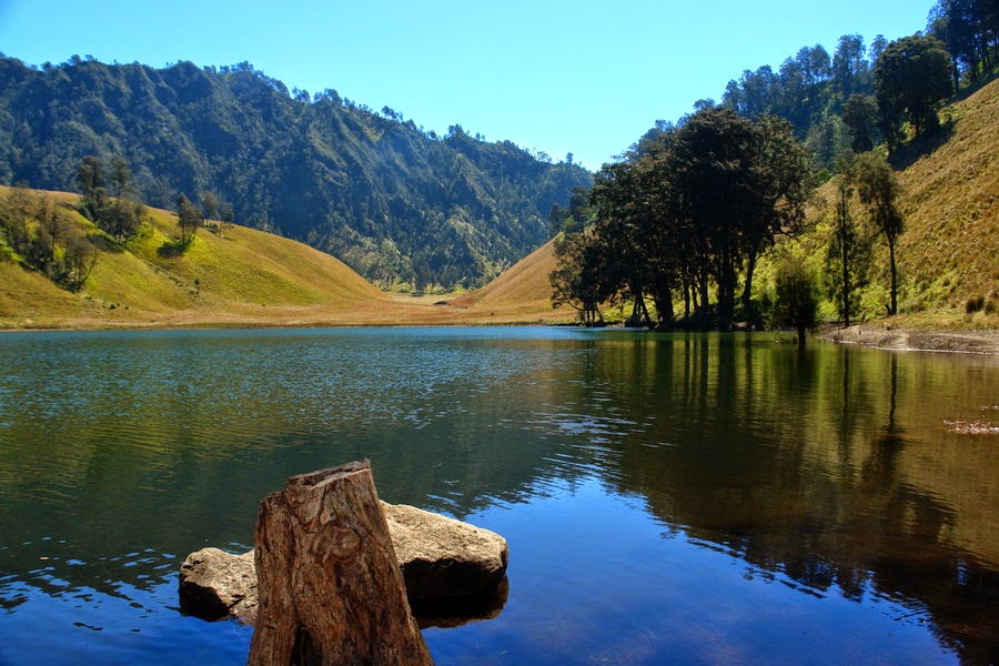 Ranu Kumbolo Gunung Semeru - Kabupaten Lumajang