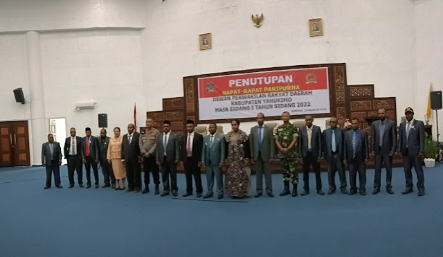 Esau Miram Hadiri Rapat Paripurna DPRD Kabupaten Yahukimo Masa Sidang I Tahun 2022