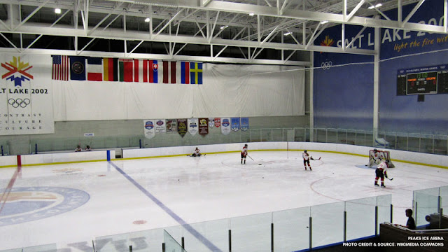 hockey team in 7 peaks ice arena 