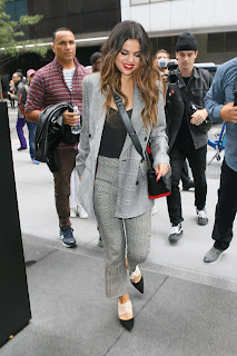 Selena Gomez – Arrives To Her Midtown Hotel In New York